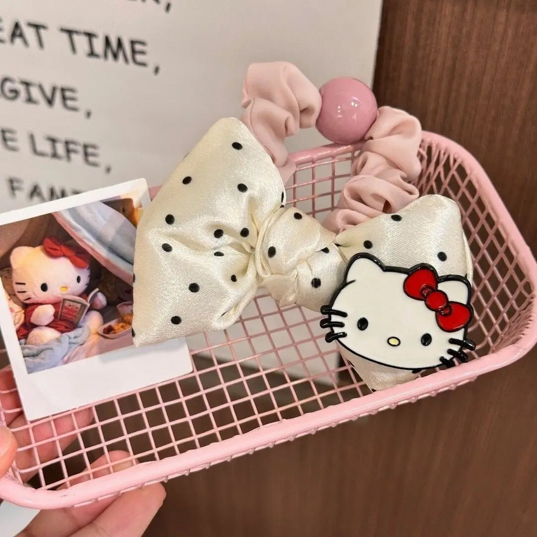 Hello Kitty's hair clip