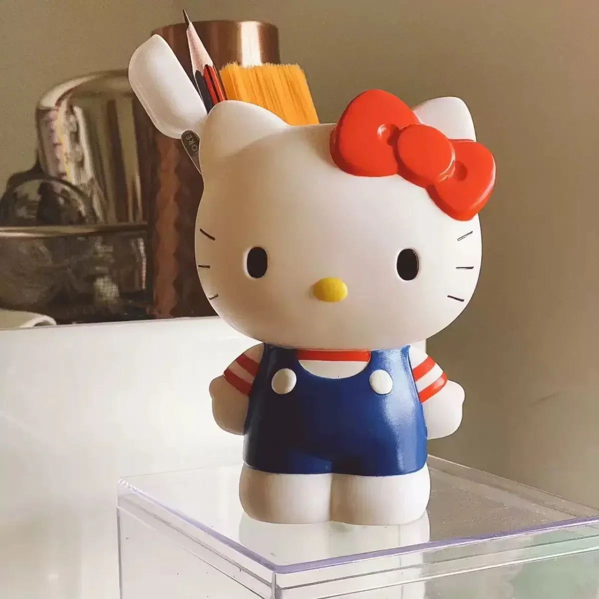 Hello Kitty and friends pen holder